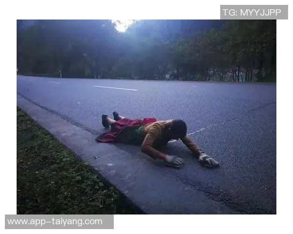 莫斯利谈罚球表现强调尊严感并纠正上场失误问题