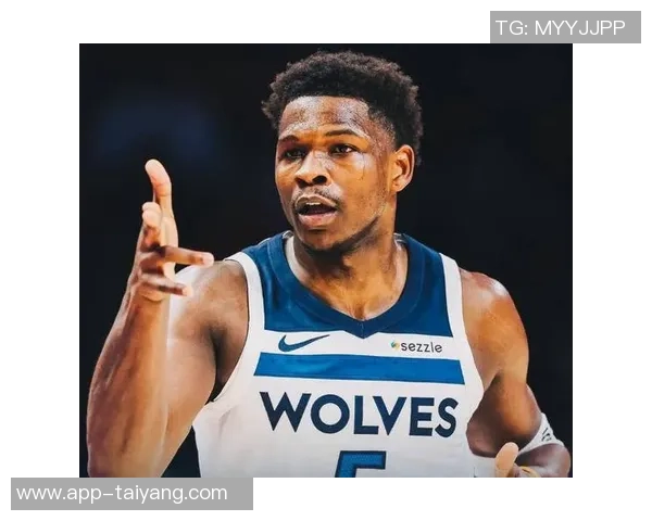 爱德华兹单季场均294分创队史新高前两名均为华子传奇球员